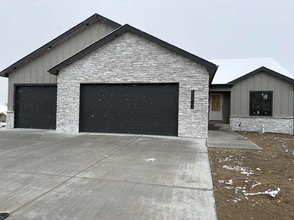 2485 Heathrow Ave, Casper, WY 82609