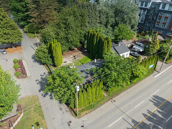 3rd image of 2272 McCallum Rd