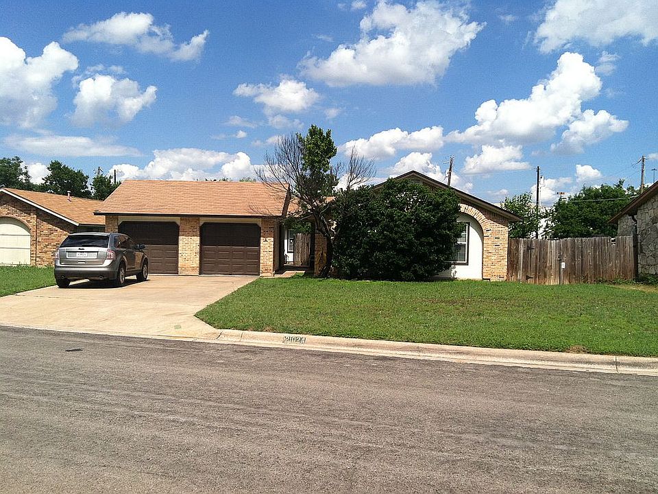 1st image of 2102 Old West Pl