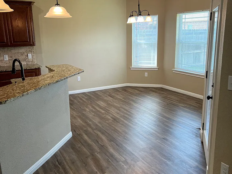 270 Gatling St — Photo 6