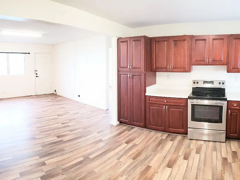 1703 Waiola St — Photo 2