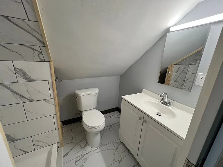 22 Mineral St — Photo 12
