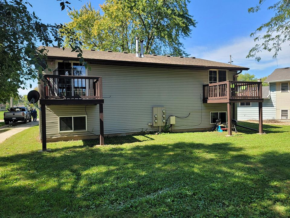 2nd image of 1003 Avenue C