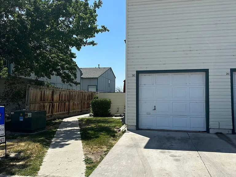 281-283 Quail Way #291 — Photo 3
