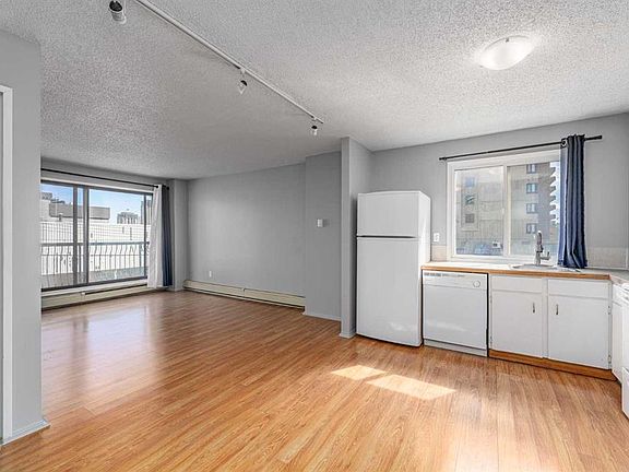 4th image of 1320 S 12th Ave SW #304