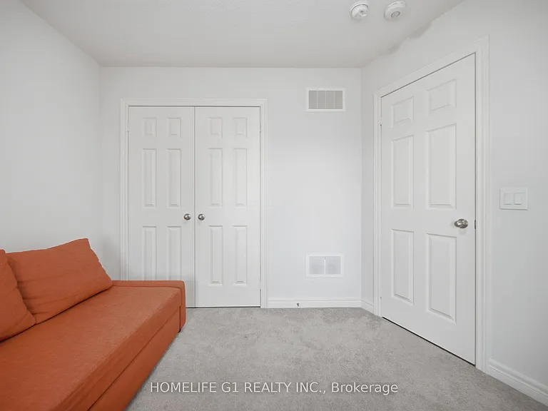 129 Holbrook Ct — Photo 30