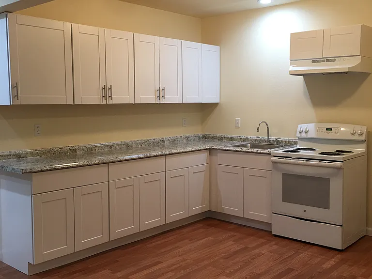 16840 Bell Ave — Photo 15