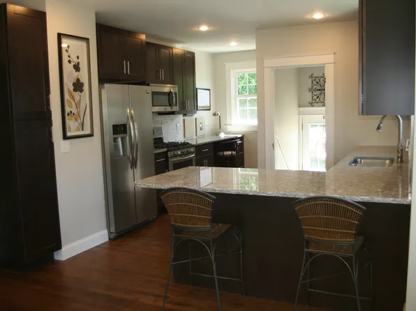 26 Elinora St, Riverside, RI 02915