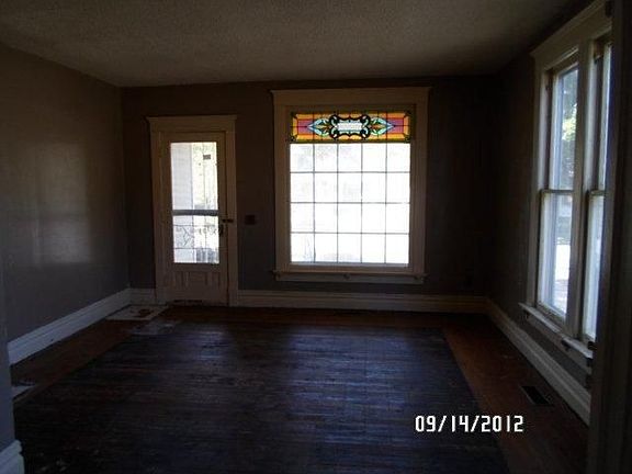 4th image of 103 S Park Ave