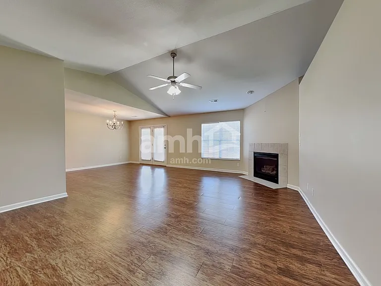 2932 Dragonfly Way — Photo 6