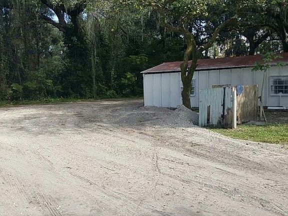 2nd image of 605 S 70th St