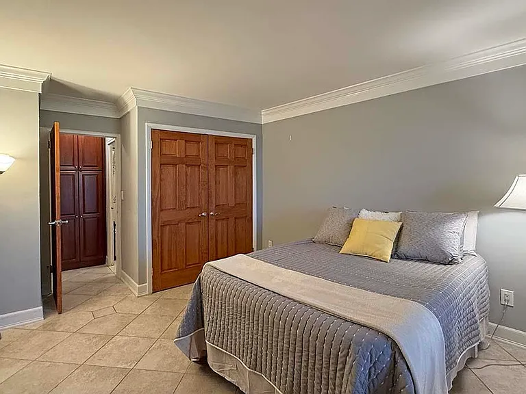 380 Mountain Rd #208 — Photo 16