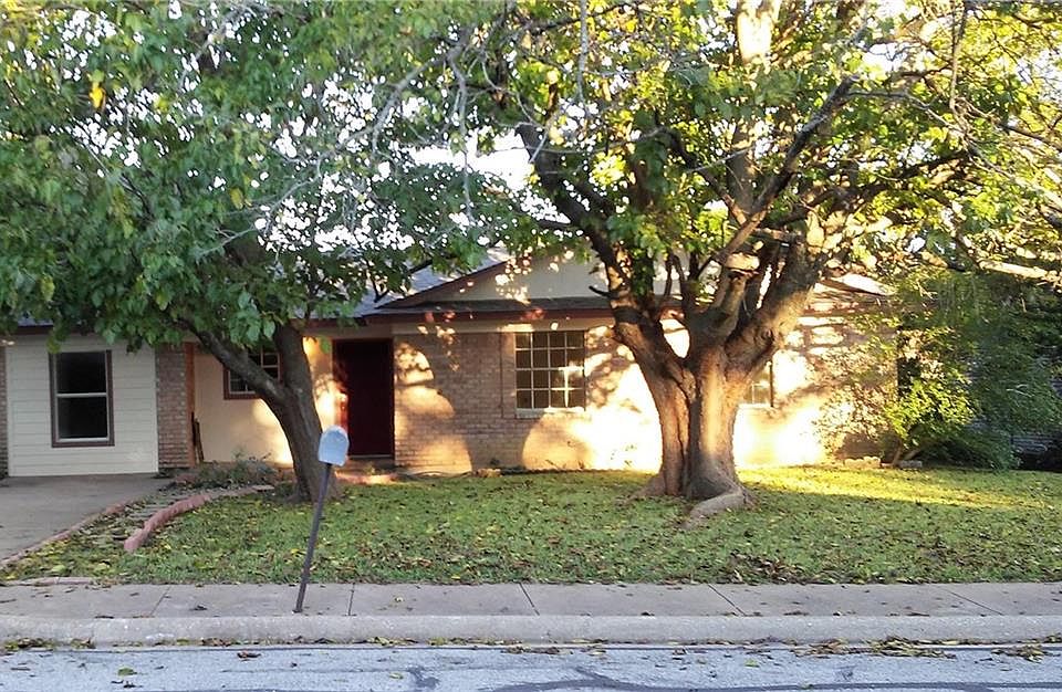 1st image of 1239 Mars St