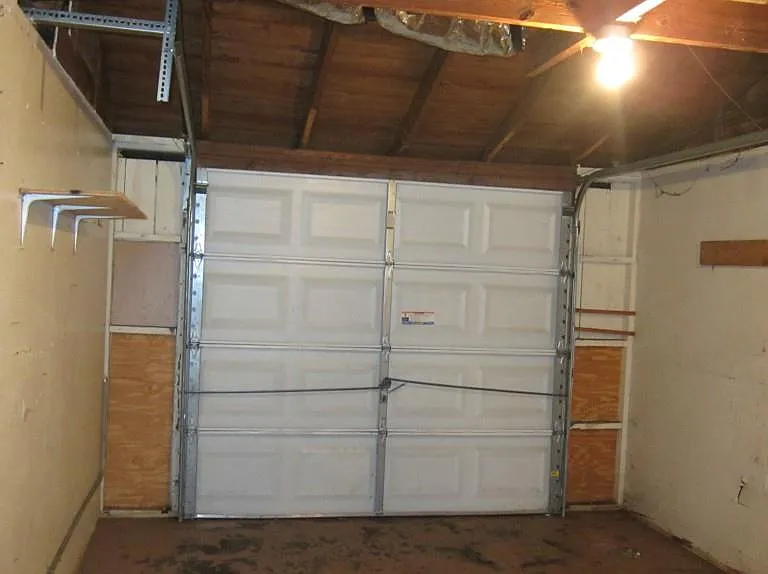 815 Bay St — Photo 8