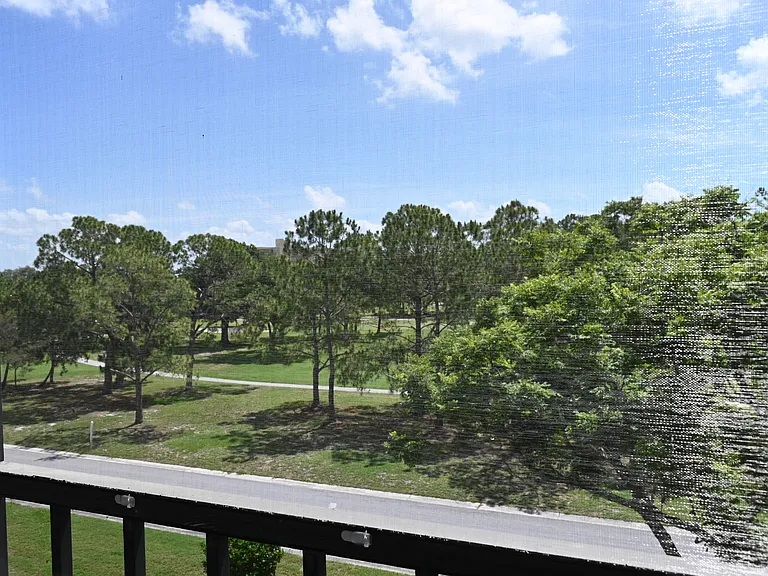 2700 Cove Cay Dr #4G — Photo 15