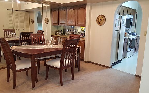 4th image of 915 N York St APT 408