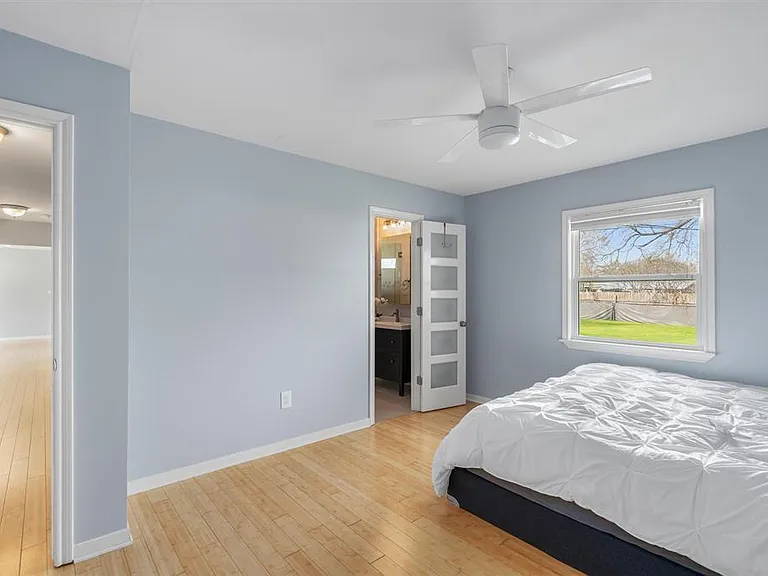 808 Salem Ln — Photo 12