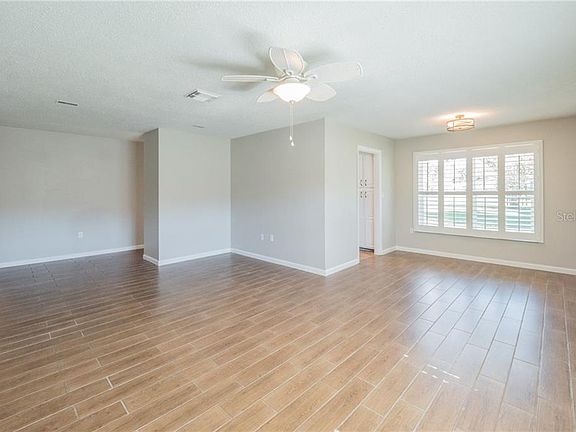 4th image of 208 Bentbough Dr
