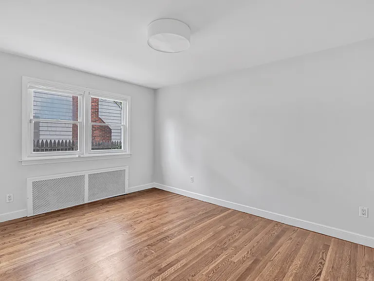 215 Bennett St — Photo 21