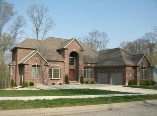 355 Persimmon Dr, North Vernon, IN 47265