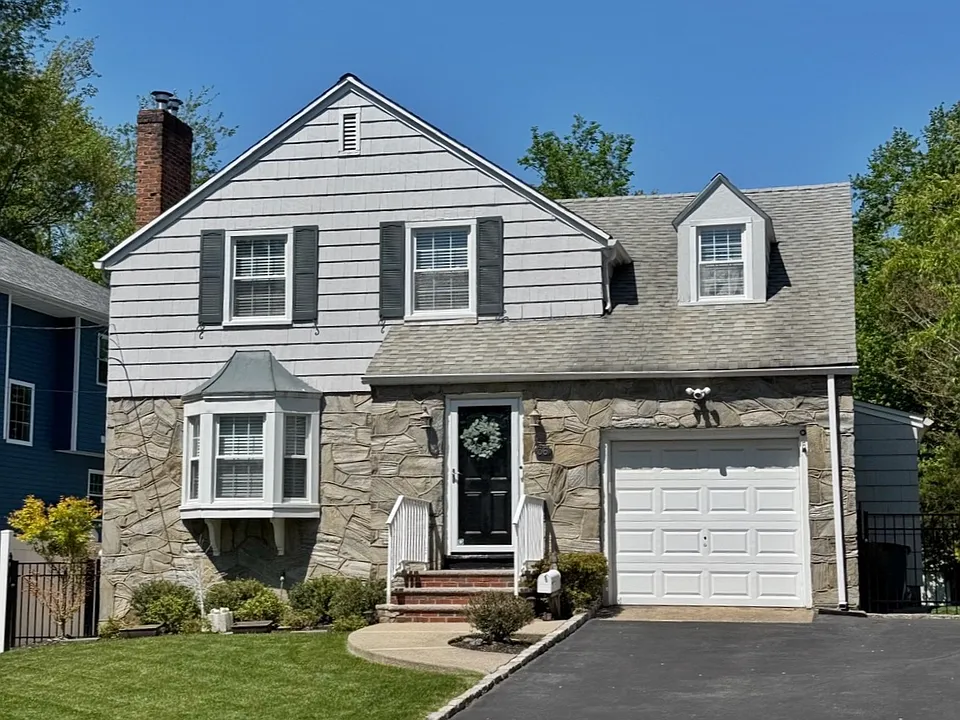 36 Amelia Ave
