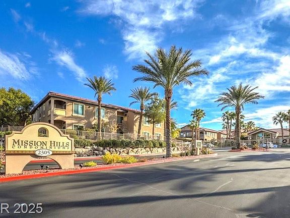 3rd image of 2305 W Horizon Ridge Pkwy Building 1022-10
