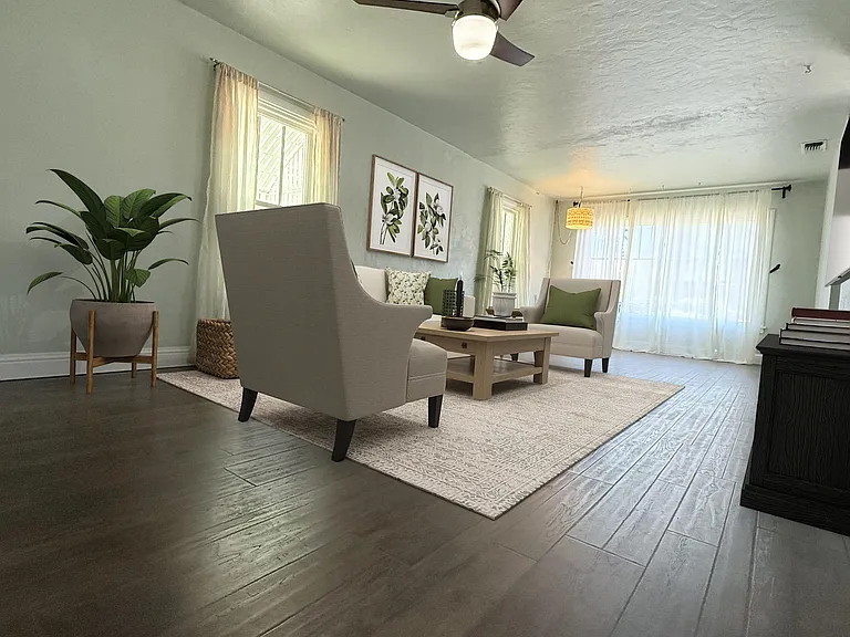 617 Grove St — Photo 2
