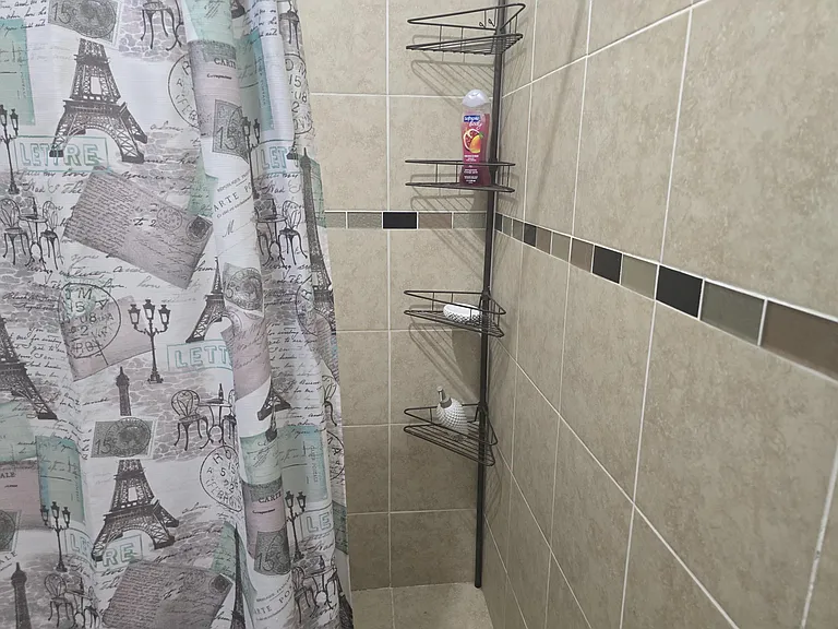 27 Lowry Hill Est #B — Photo 17