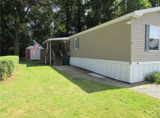 13 Glazer Dr, Rochester, NY 14625