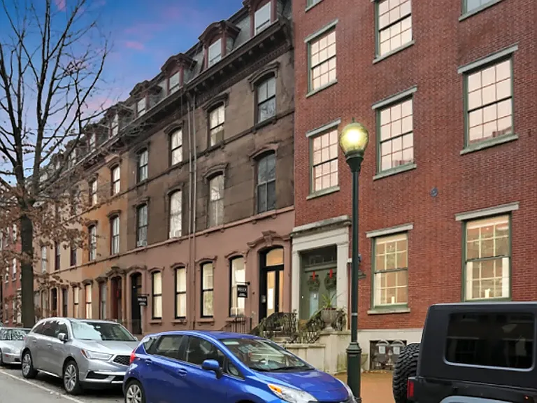 Spruce Street Apartments — Photo 13