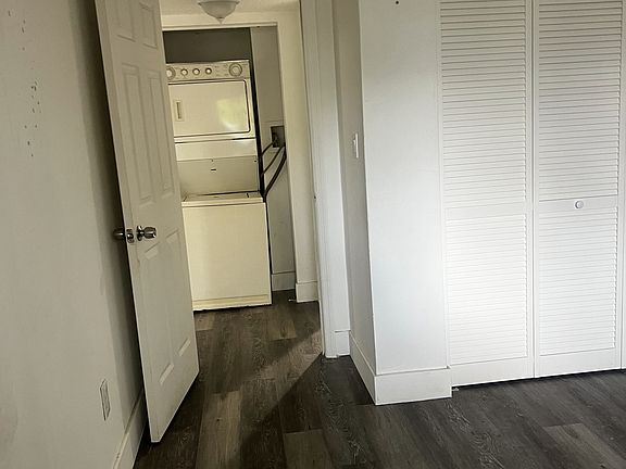 5th image of 535 NW 210th St APT 104