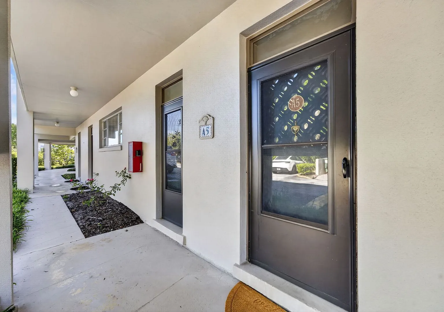 55+ Winter Park Condo — Photo 2