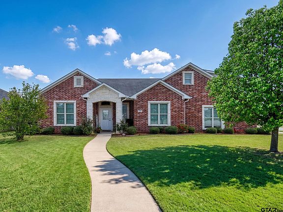 2nd image of 408 Laura Ln