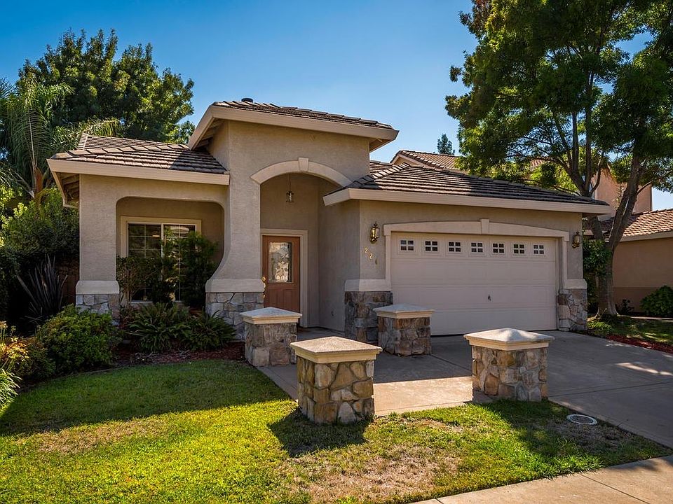 1st image of 224 Wildflower Dr