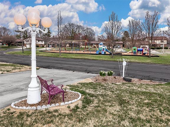 3rd image of 68 Park Dr