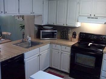 2nd image of 13 Stillwood Cir