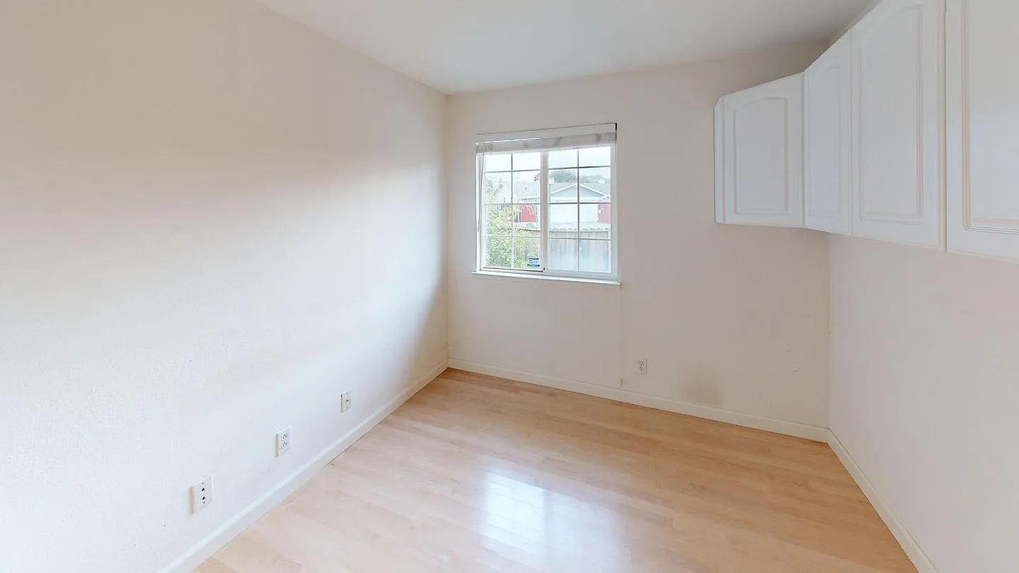 Private Bedroom in Stunning Redwood Shores home by Oracle — Photo 4