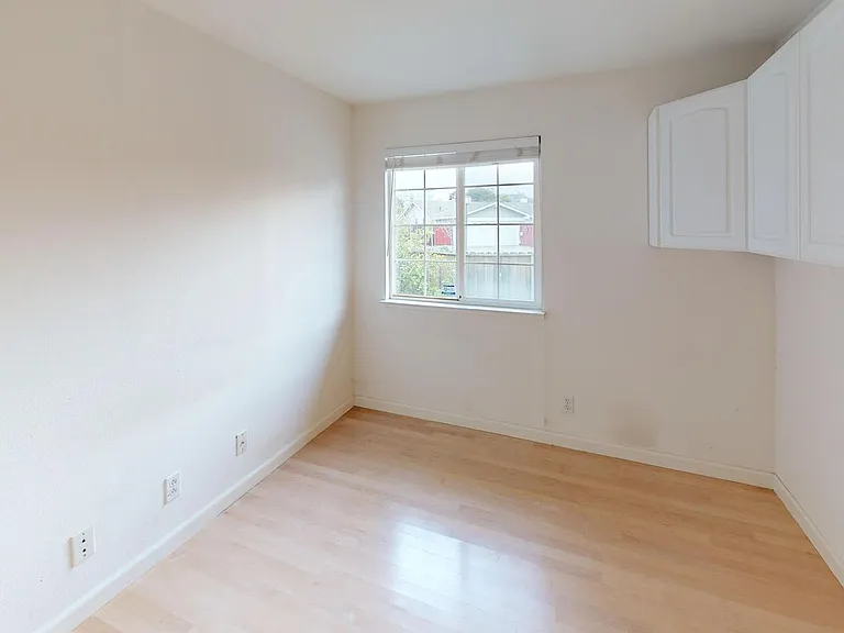 602 Teredo Dr — Photo 4