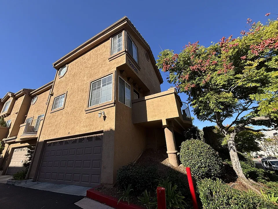 12625 El Camino Real #D