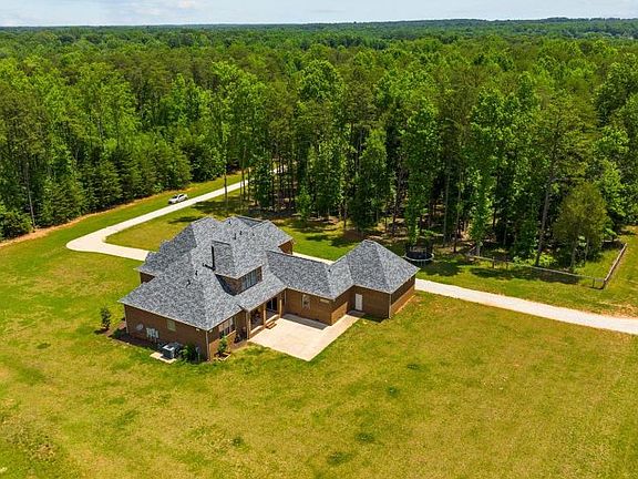 3rd image of 2250 Summer Oak Dr