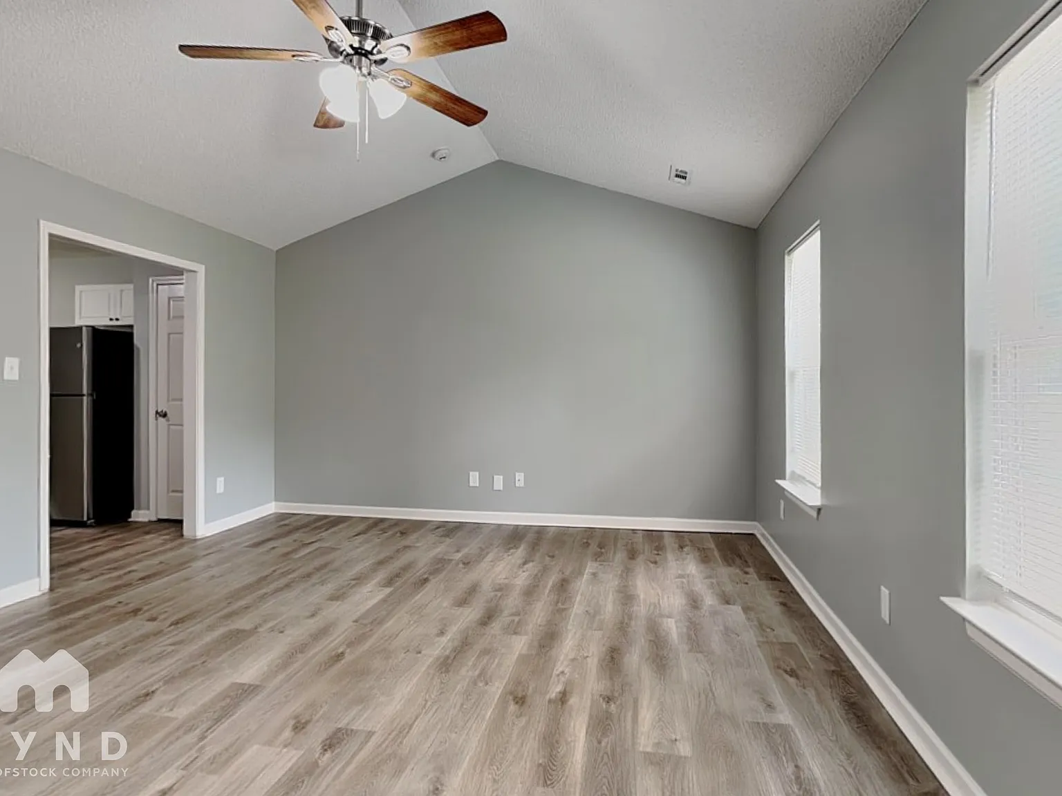 3 bed, 2.0 bath, 1125 sqft, $1,785 — Photo 2