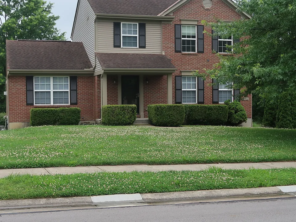 1996 Arbor Springs Blvd