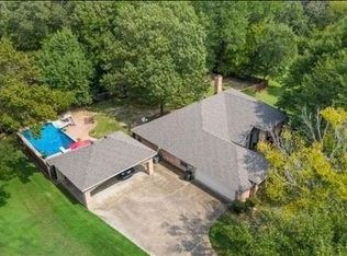 226 Oak Hill Dr, Powderly, TX 75473