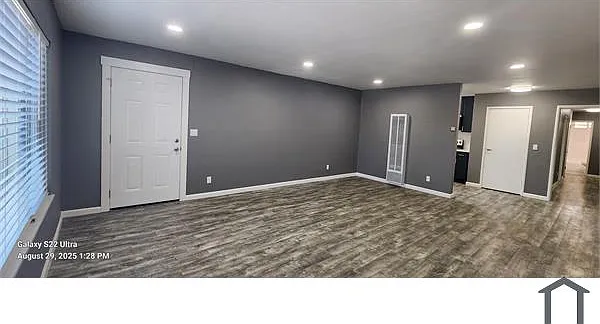 2 bed, 950 sqft, $2,500 — Photo 2