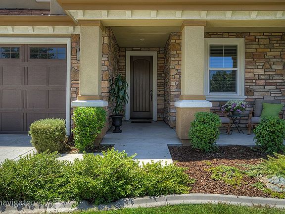 3rd image of 1074 Gemwood Way
