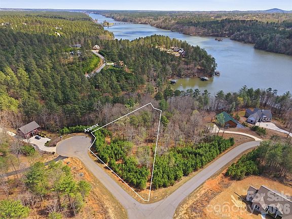 2nd image of Compass Ct #92