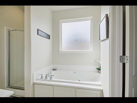 2nd image of 2584 N Shadow Crest Dr