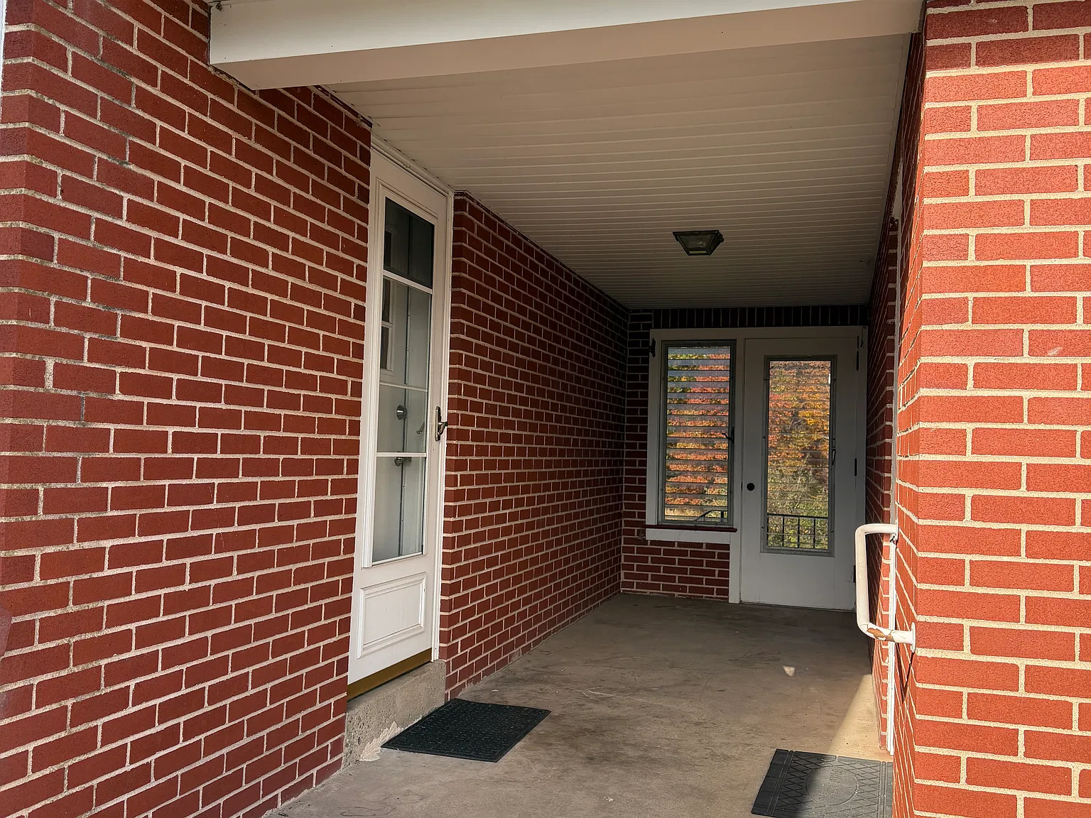 3 bed, 1395 sqft, $2,800 — Photo 4