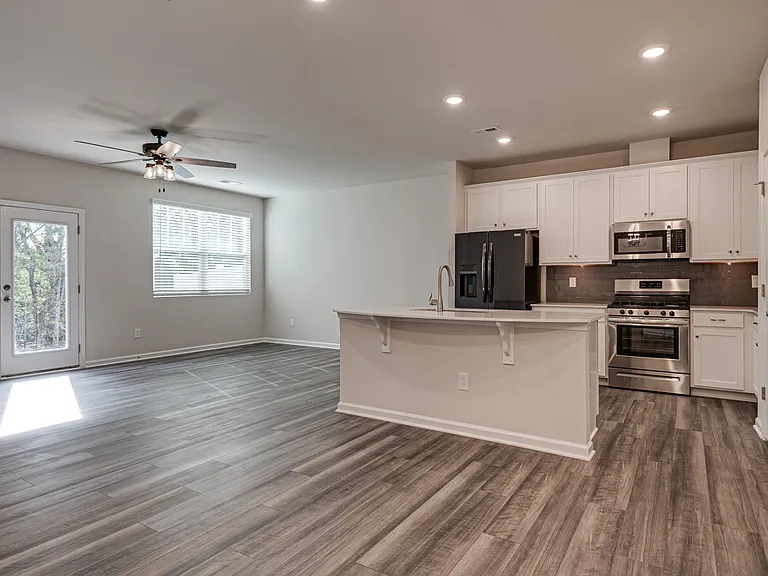 13045 Cottage Crest Ln — Photo 3