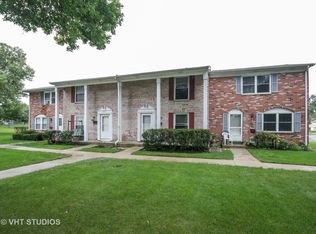 1737 McKool Ave, Streamwood, IL 60107
